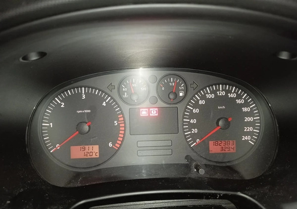 Seat Leon cena 6900 przebieg: 182400, rok produkcji 2003 z Łódź małe 67